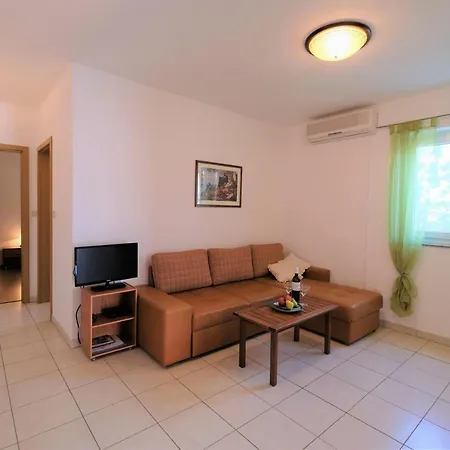 Apartments Coral, Klimno, Island Krk Exterior photo