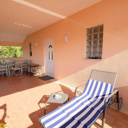 Apartments Coral, Klimno, Island Krk Exterior photo