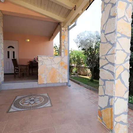 Apartments Coral, Klimno, Island Krk Exterior photo