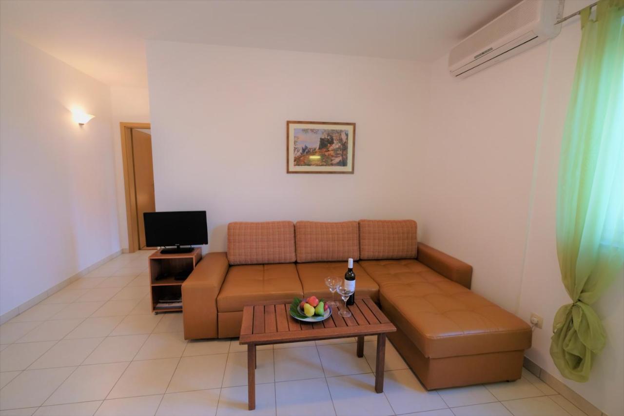 Coral Apartment *