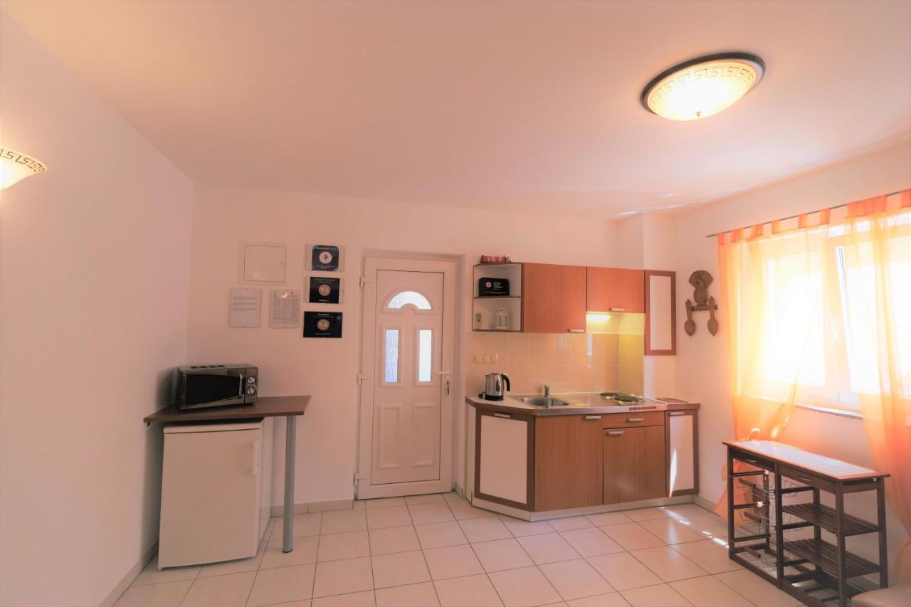 Coral Apartment *